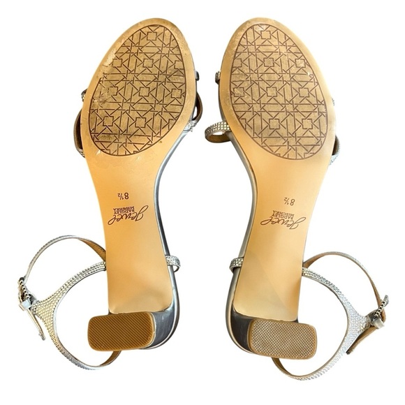 Badgley Mischka Jewel Ankle Strap Dress Sandals women’s size 8.5 - Picture 3 of 6